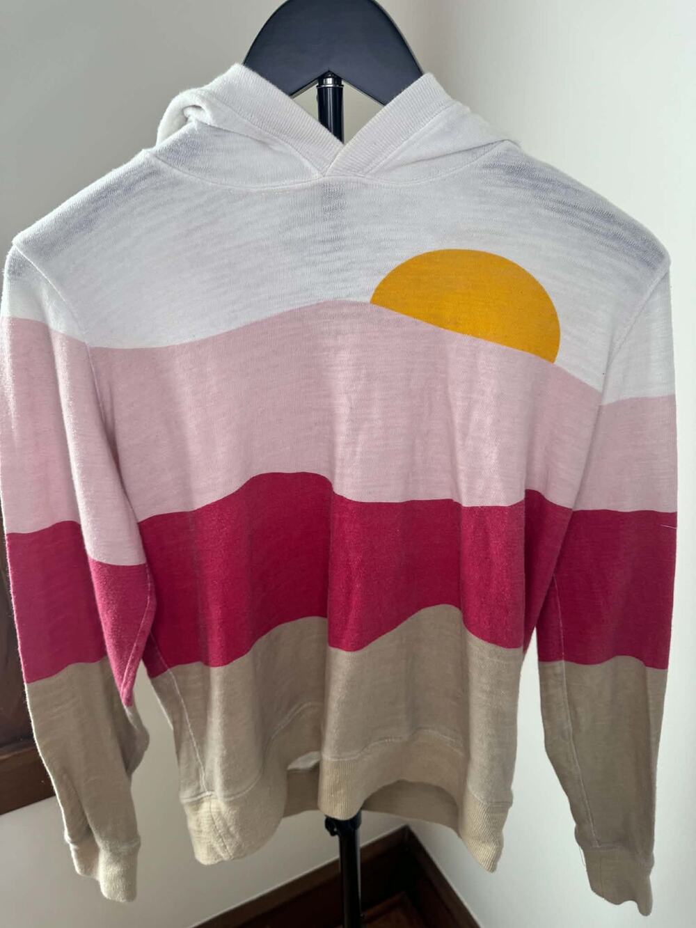 Faherty Women’s Sunset Landscape Hooded Sweater Size S